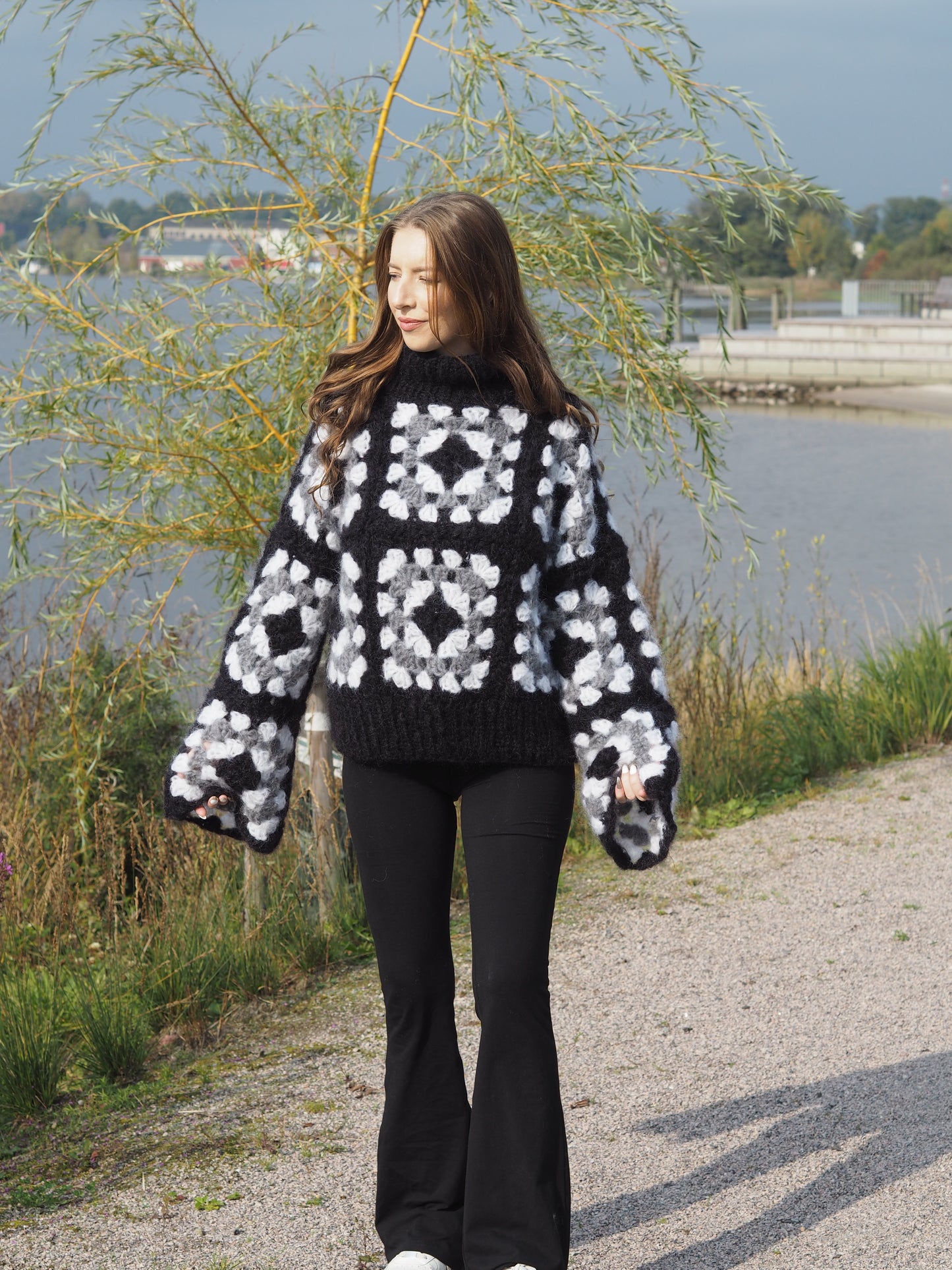Granny Square Sweater - Oppskrift