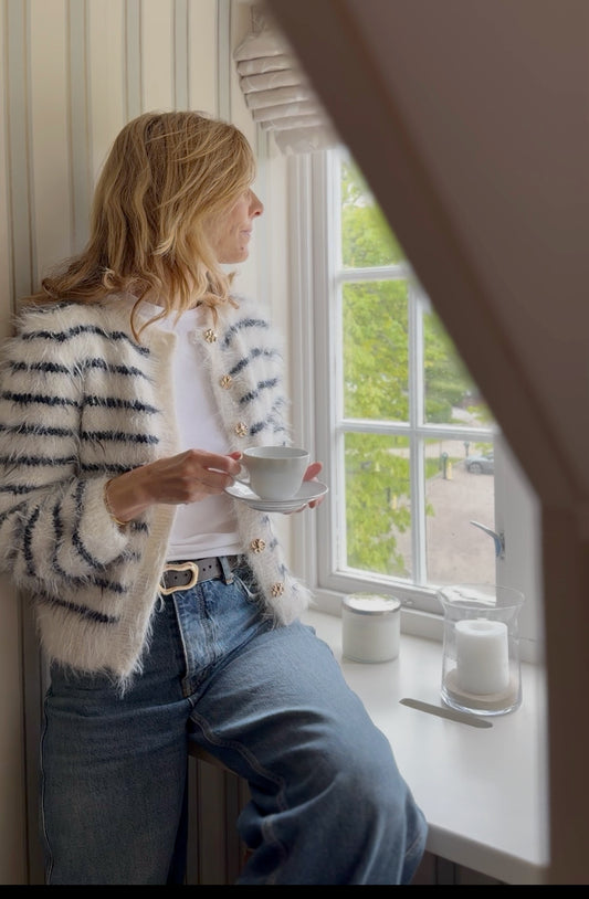 Fuzzy Classic Cardigan - OPPSKRIFT