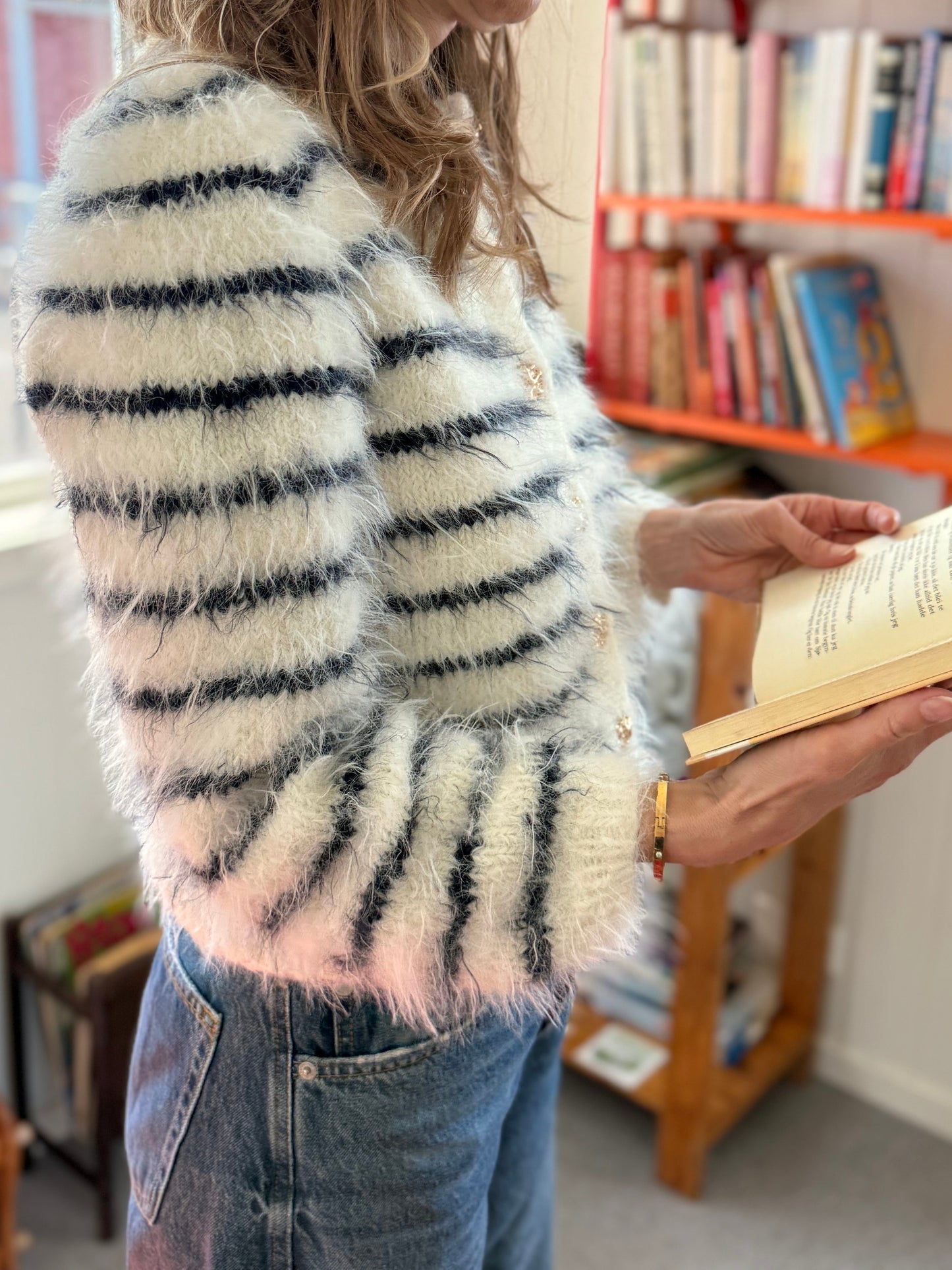 Fuzzy Classic Cardigan - OPPSKRIFT