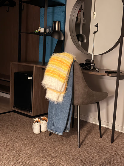 FUZZY MISTA V-NECK - Oppskrift