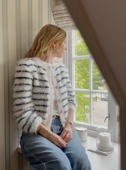 Fuzzy Classic Cardigan - OPPSKRIFT